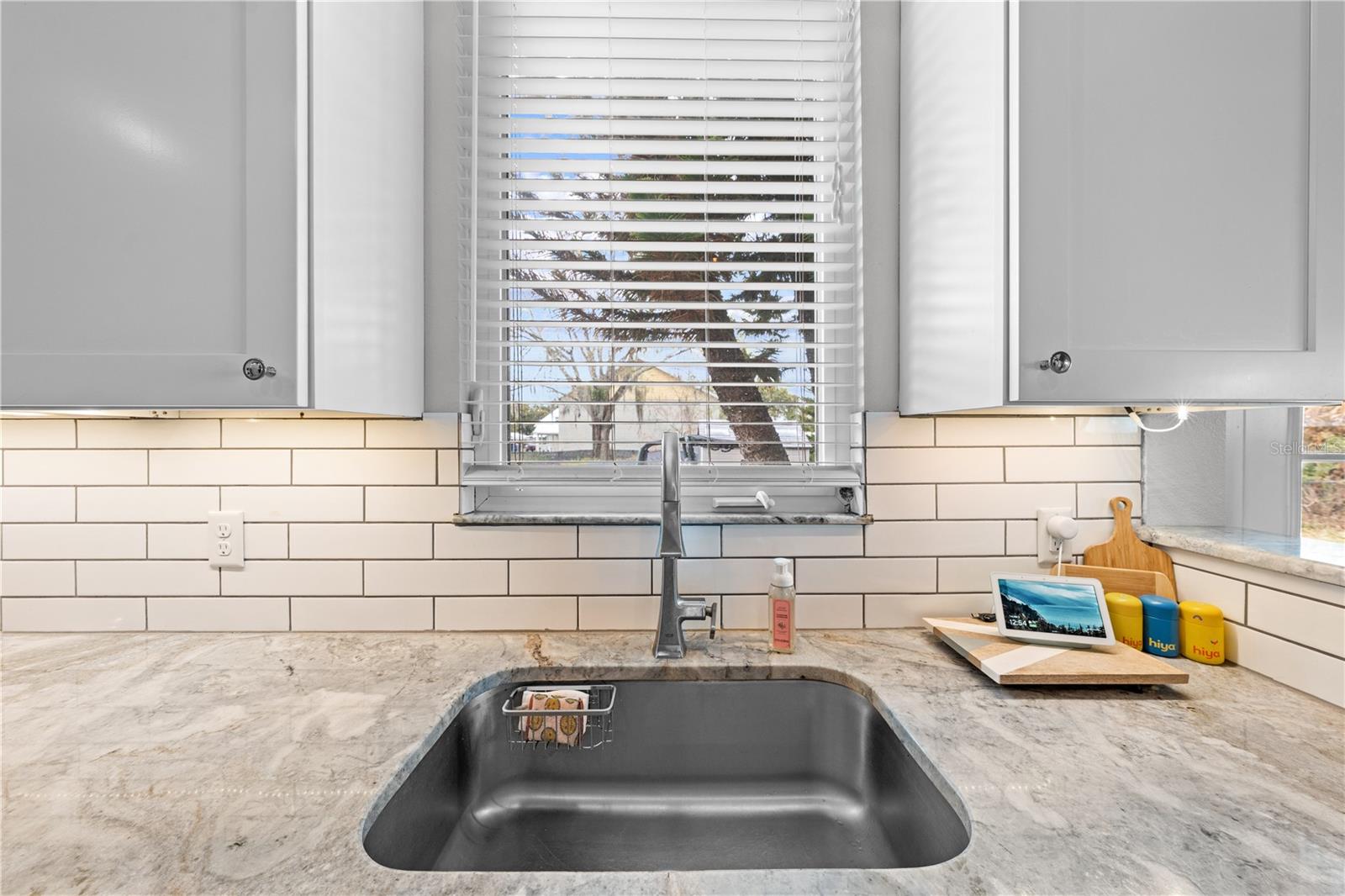 Image 21 of 52 For 708 Virginia Avenue