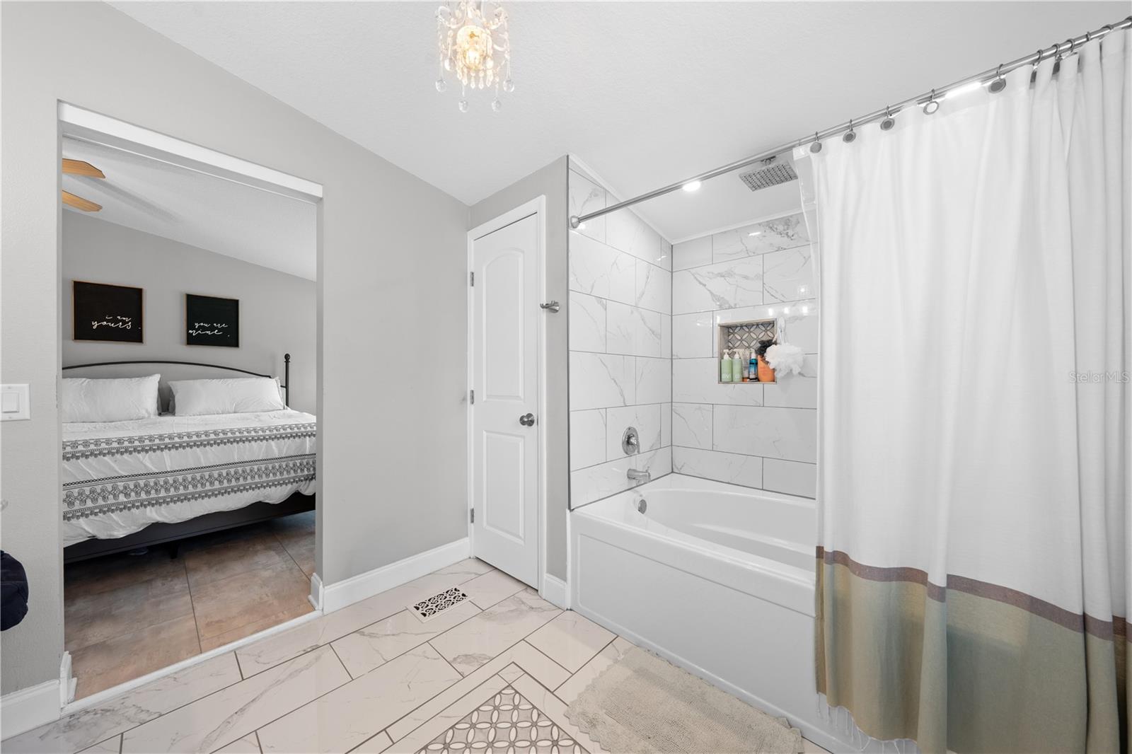 Image 27 of 52 For 708 Virginia Avenue