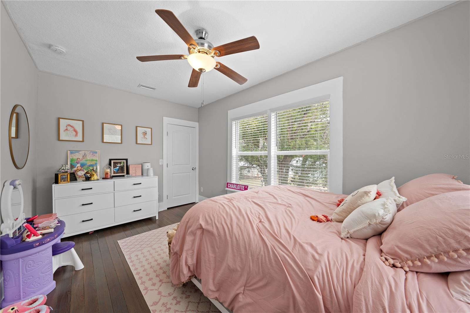 Image 32 of 52 For 708 Virginia Avenue