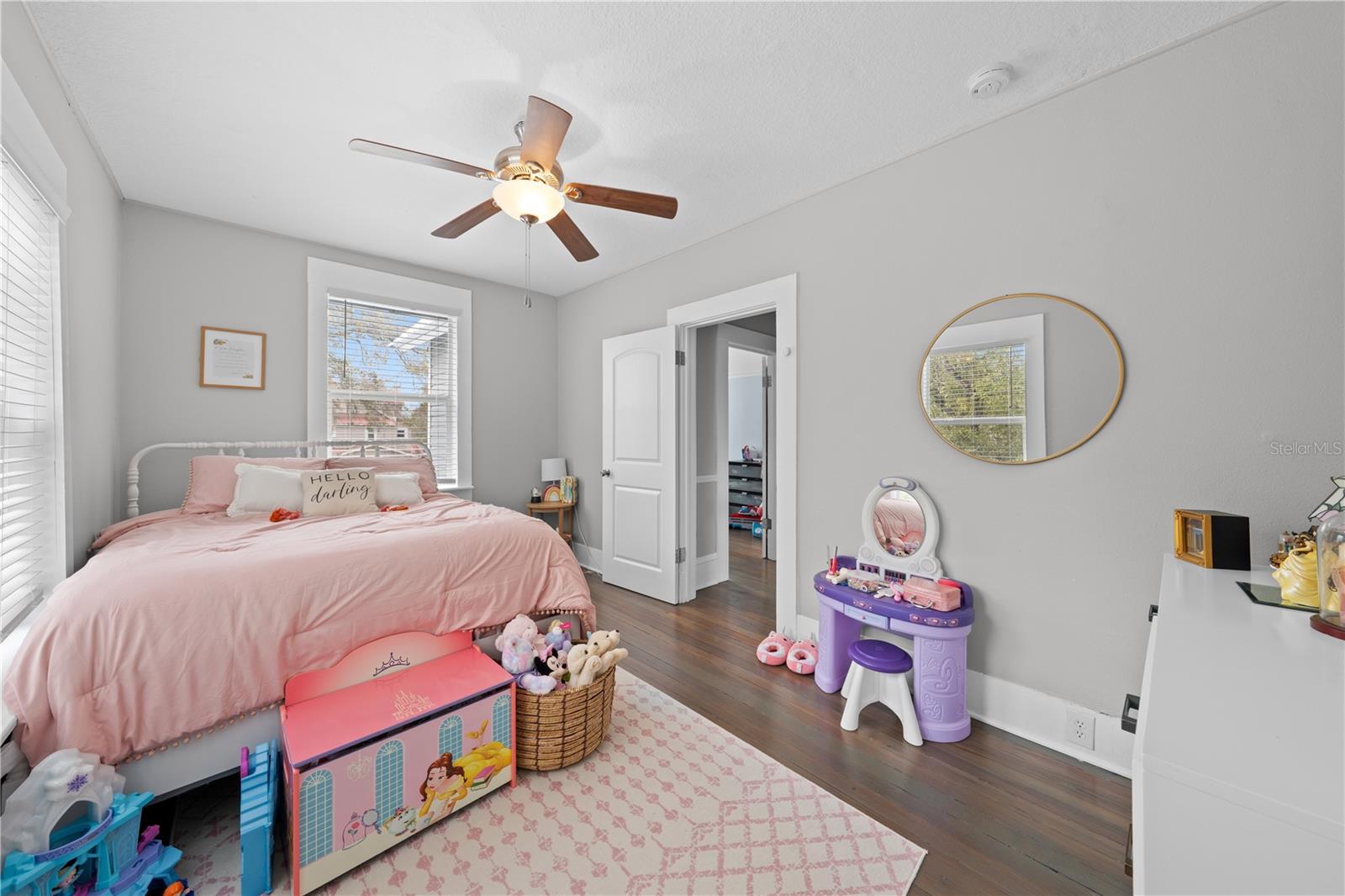 Image 33 of 52 For 708 Virginia Avenue