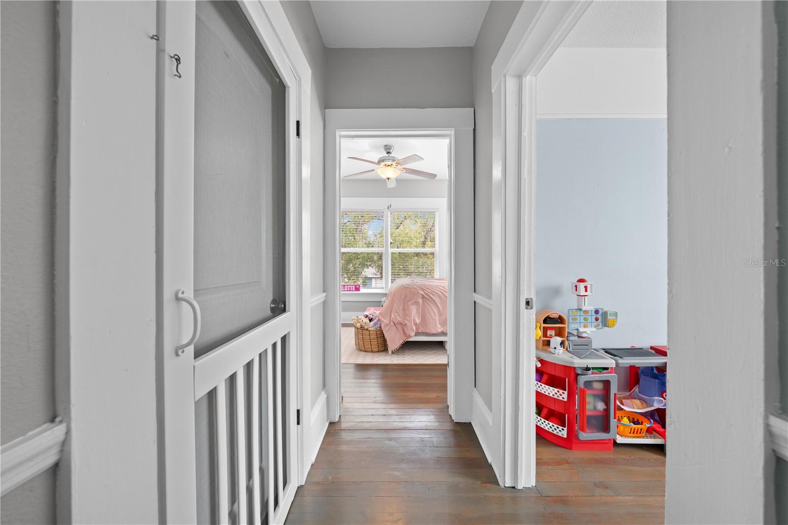 Image 38 of 52 For 708 Virginia Avenue