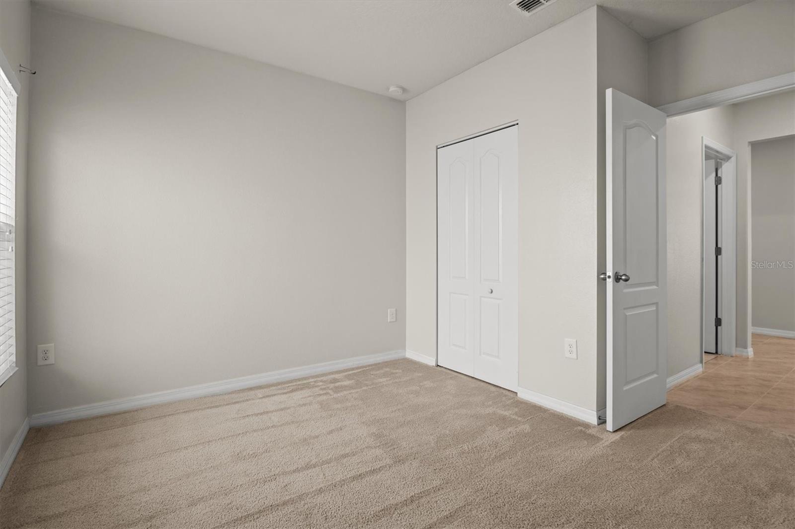 Image 27 of 38 For 555 Lucerne Boulevard