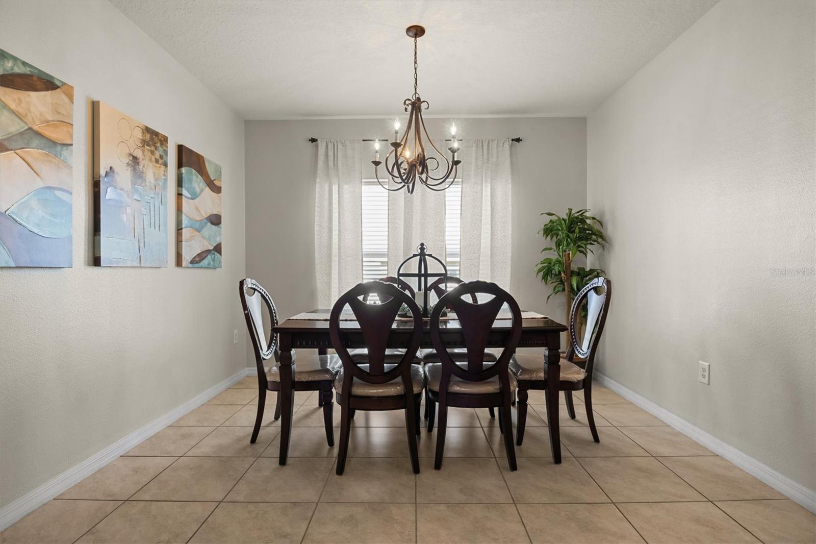 Image 9 of 38 For 555 Lucerne Boulevard