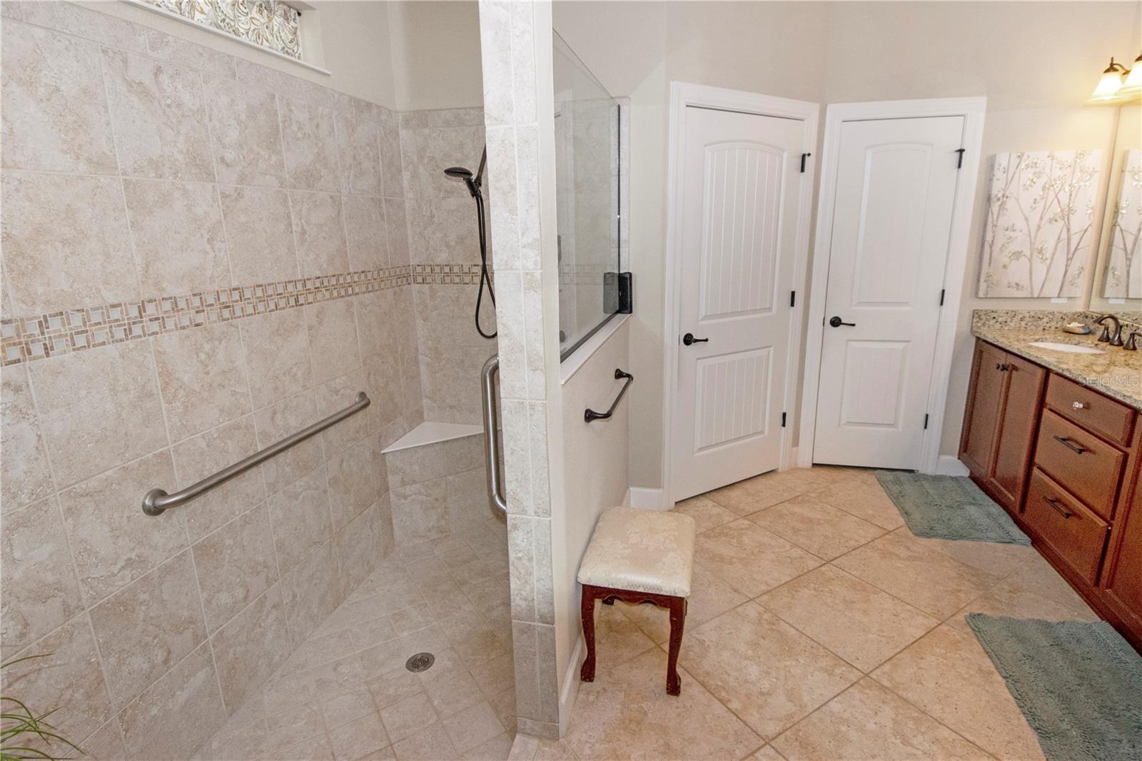 Image 25 of 82 For 715 Asturias Road