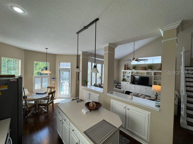 Image 12 of 37 For 1128 Rush Street