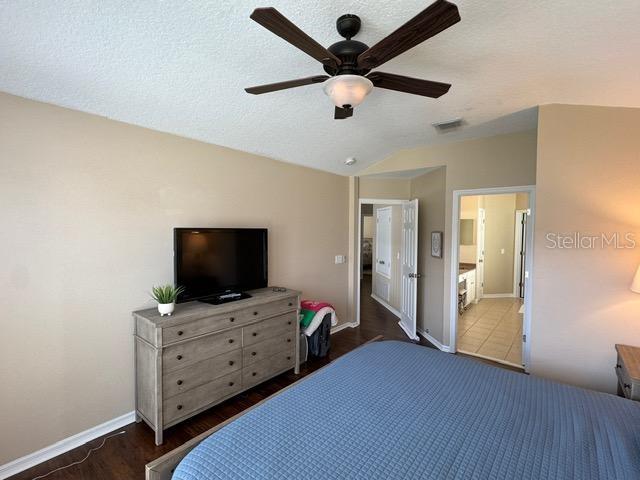 Image 19 of 37 For 1128 Rush Street