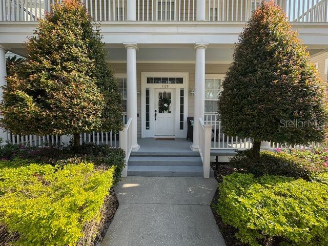 Image 2 of 37 For 1128 Rush Street