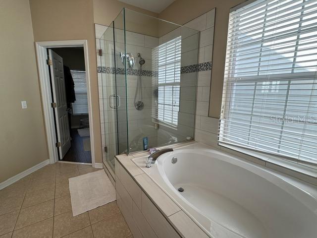 Image 21 of 37 For 1128 Rush Street