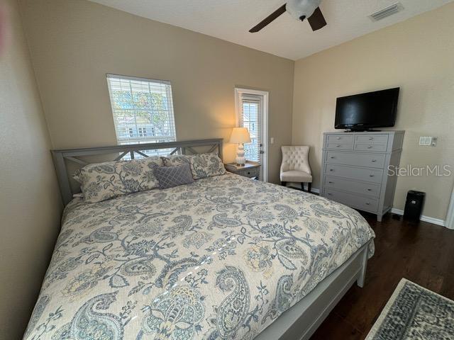 Image 26 of 37 For 1128 Rush Street