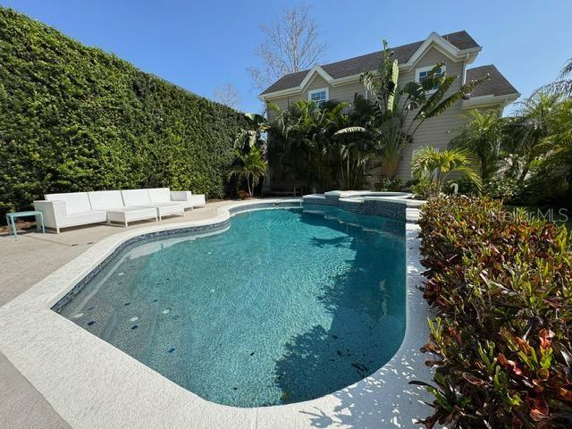 Image 35 of 37 For 1128 Rush Street