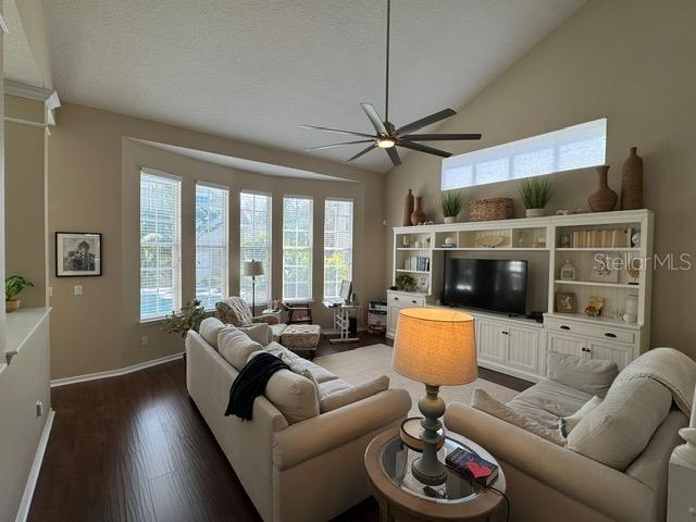 Image 6 of 37 For 1128 Rush Street