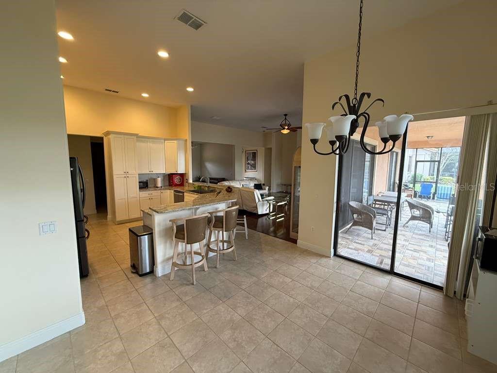 Image 3 of 8 For 898 San Raphael Street