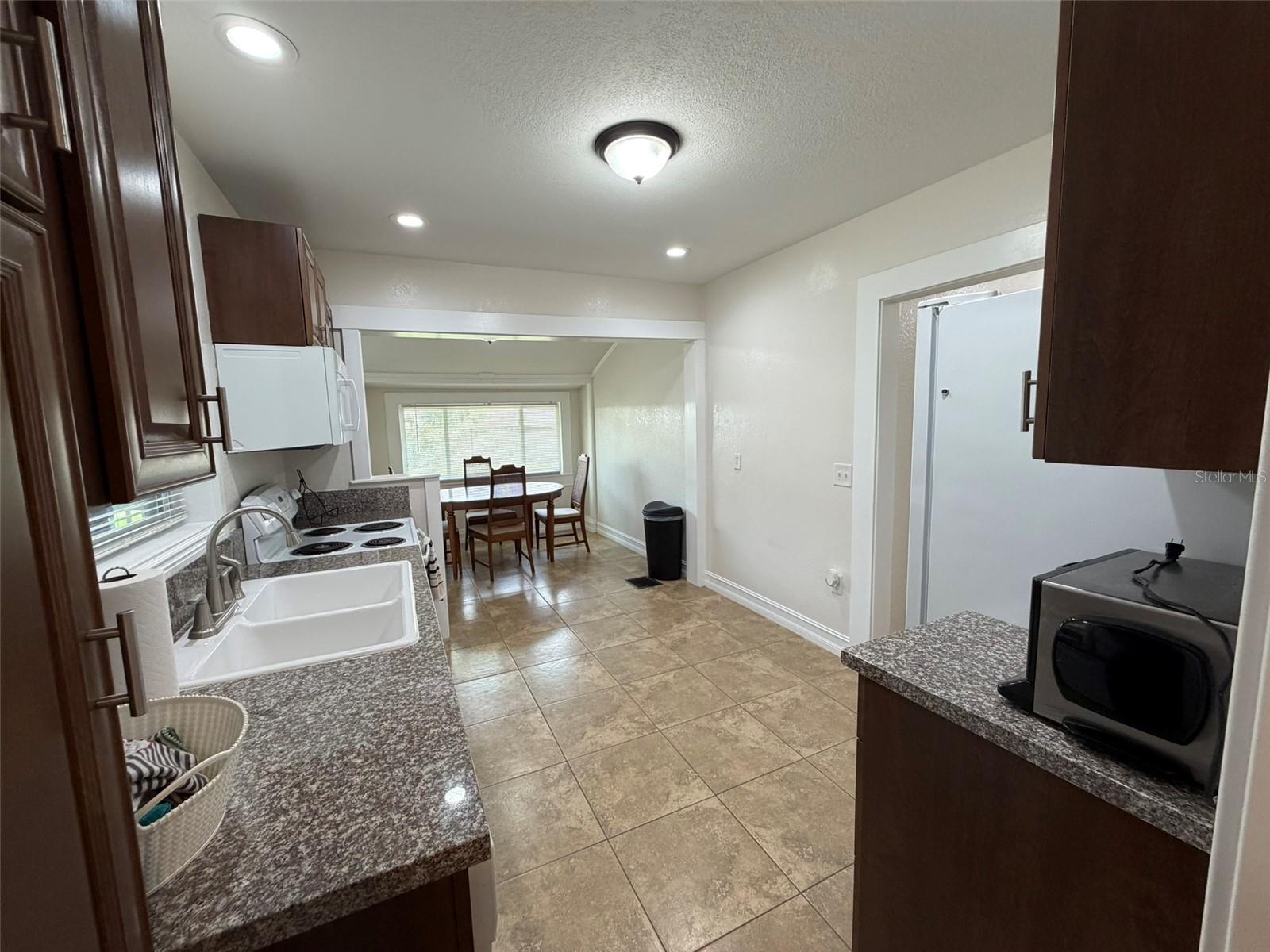 Image 23 of 29 For 903 New York Avenue