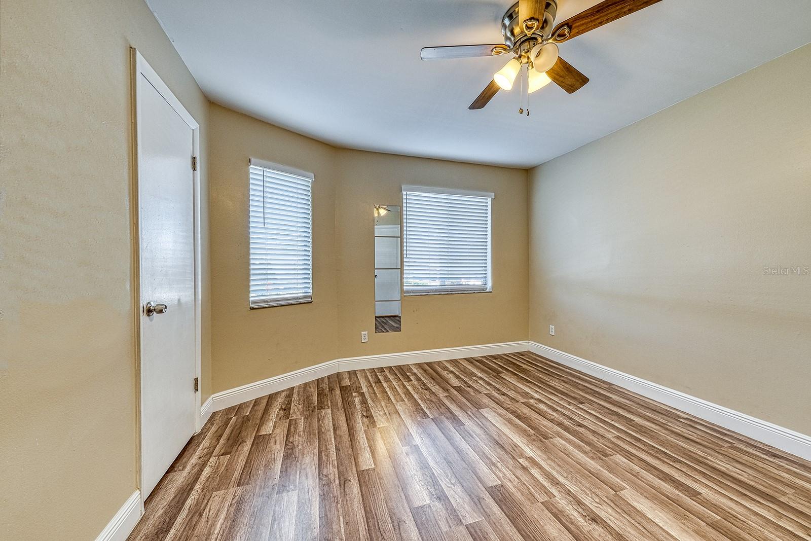 Image 28 of 33 For 283 Gardner Lane D