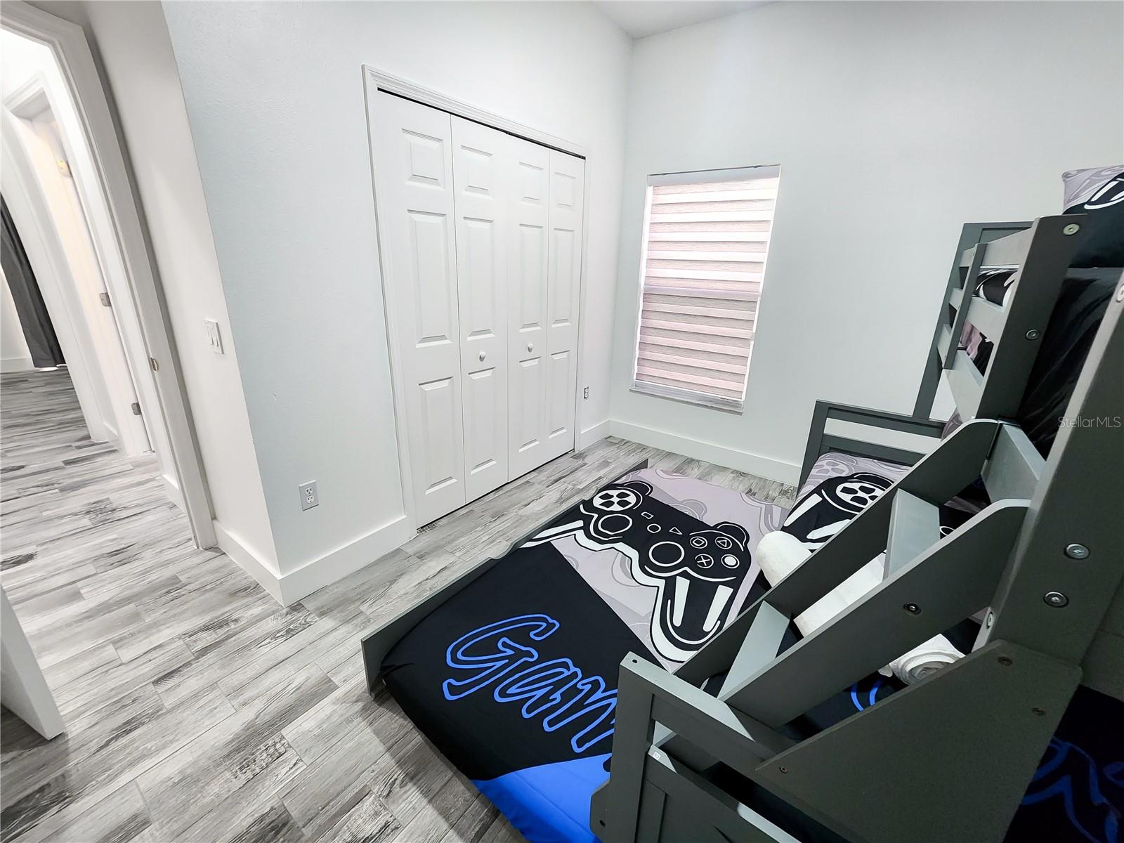 Image 18 of 36 For 4733 Cumbriam Lakes Drive