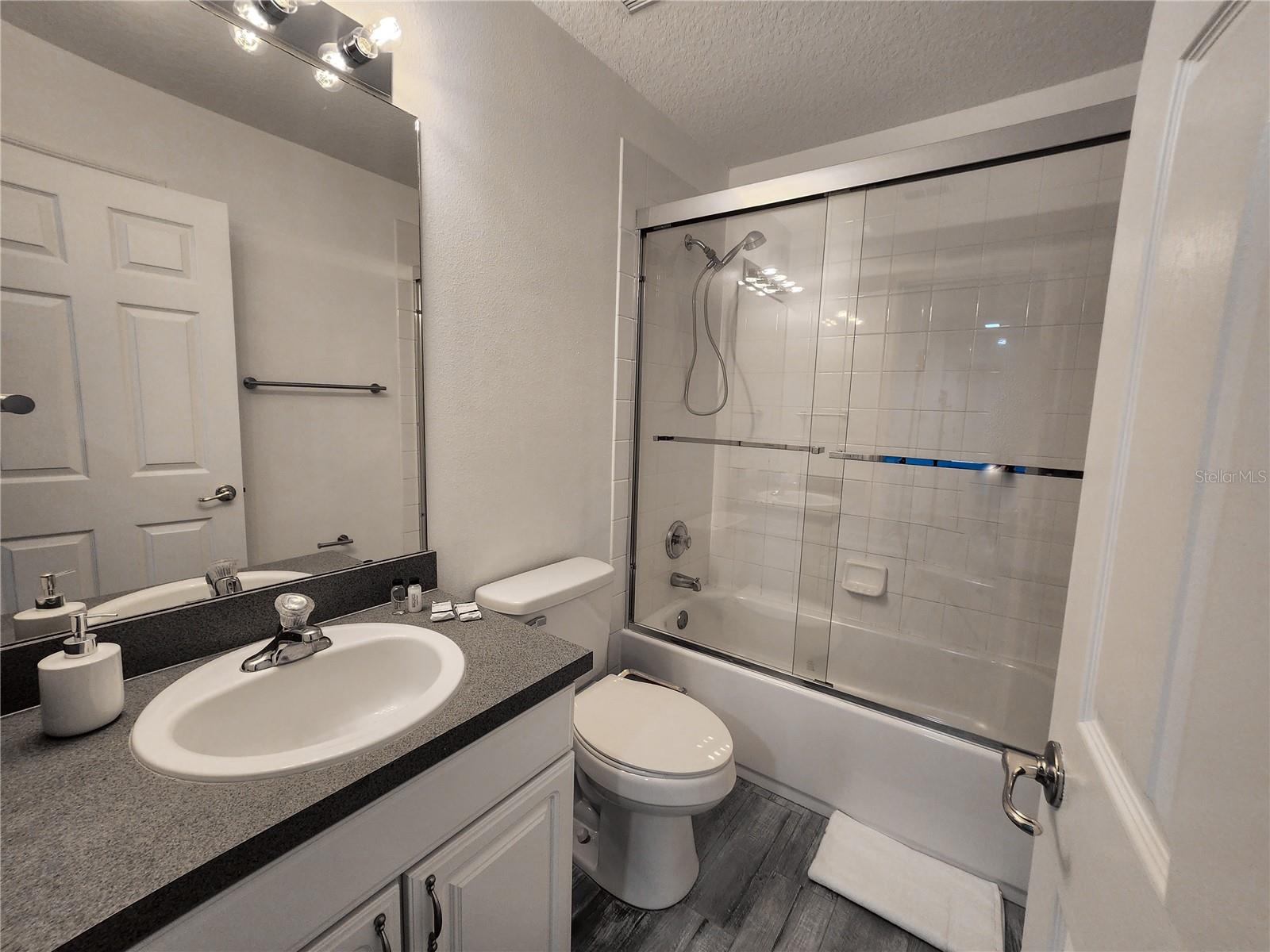 Image 24 of 36 For 4733 Cumbriam Lakes Drive