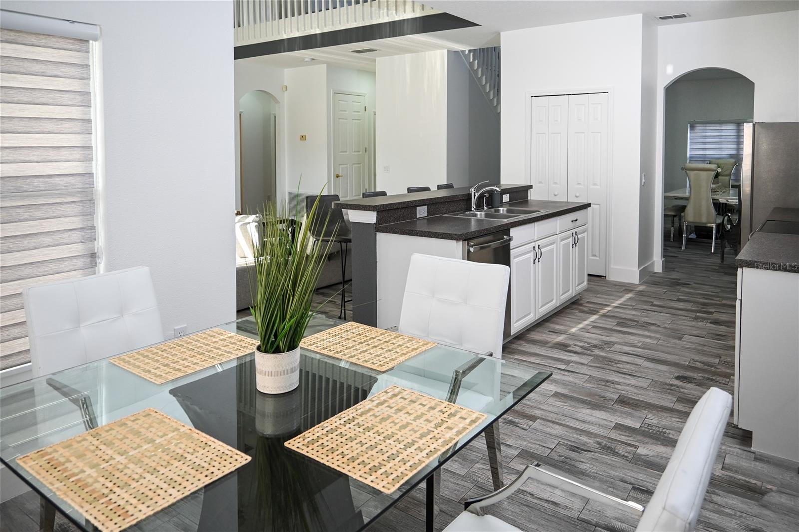 Image 28 of 36 For 4733 Cumbriam Lakes Drive