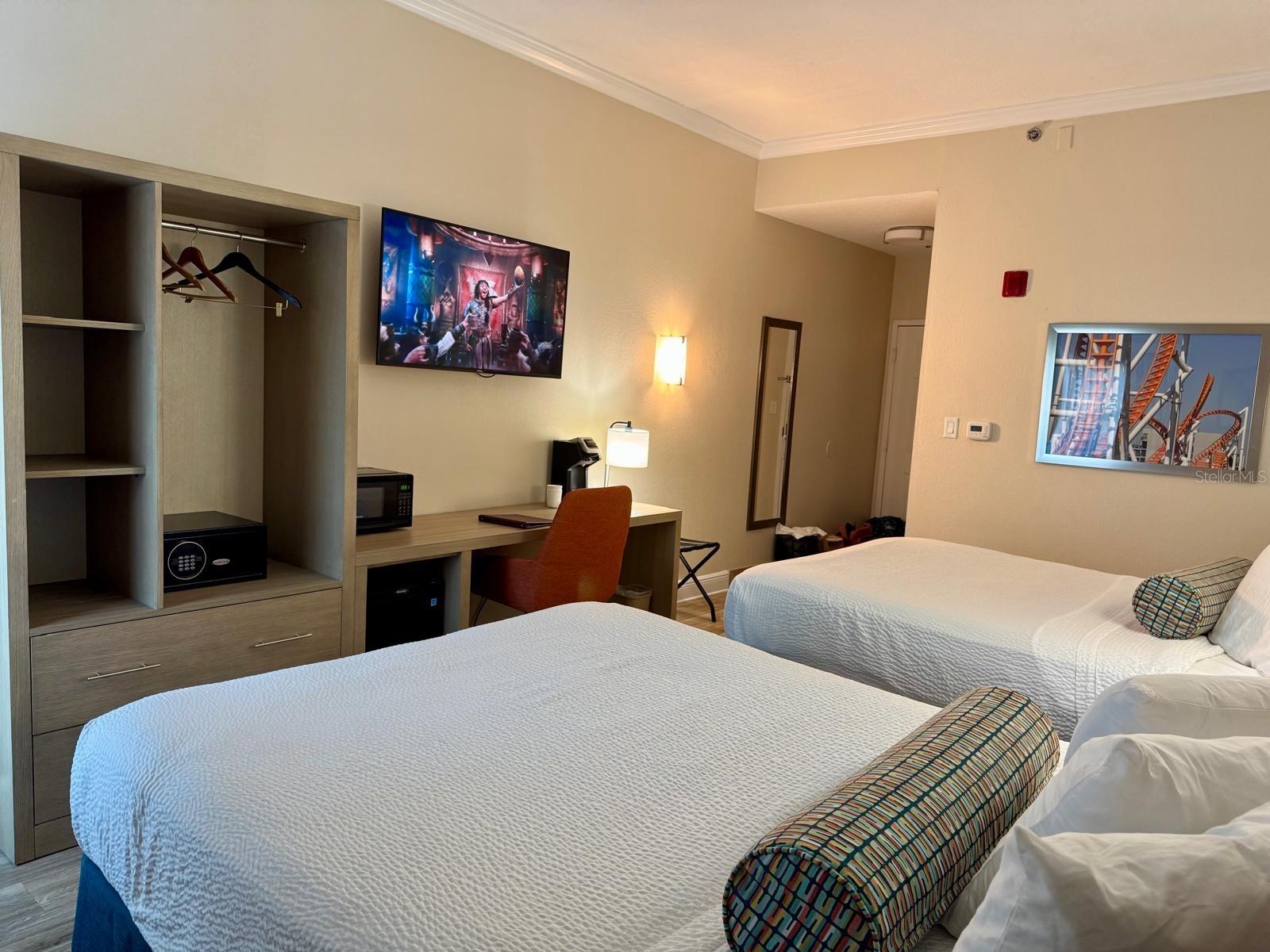 Image 13 of 15 For 3000 Maingate Ln  319