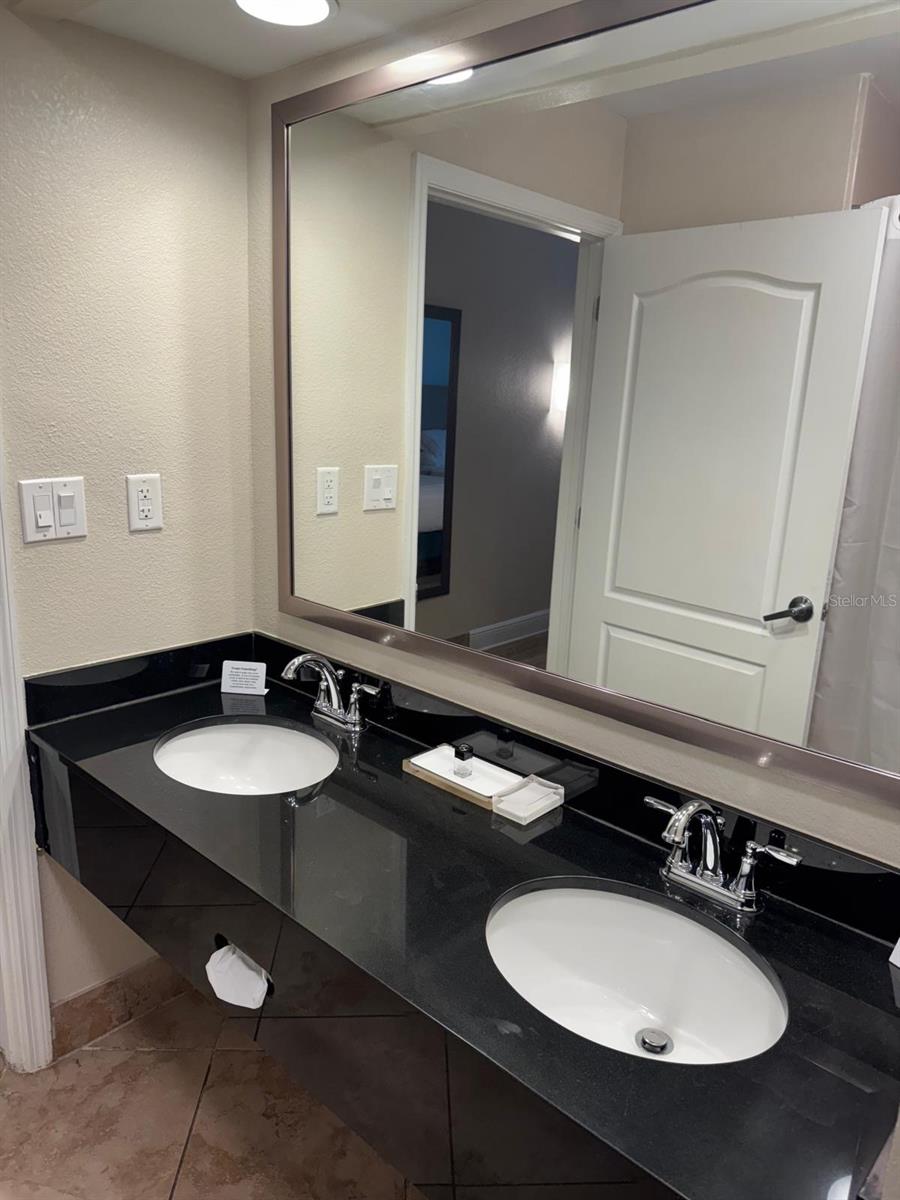 Image 8 of 15 For 3000 Maingate Ln  319