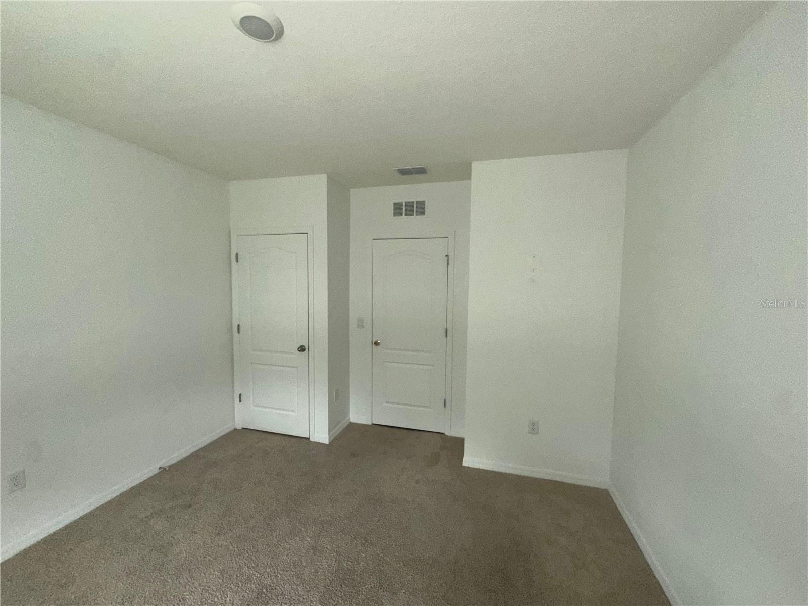 Image 4 of 9 For 318 Montgomery Court