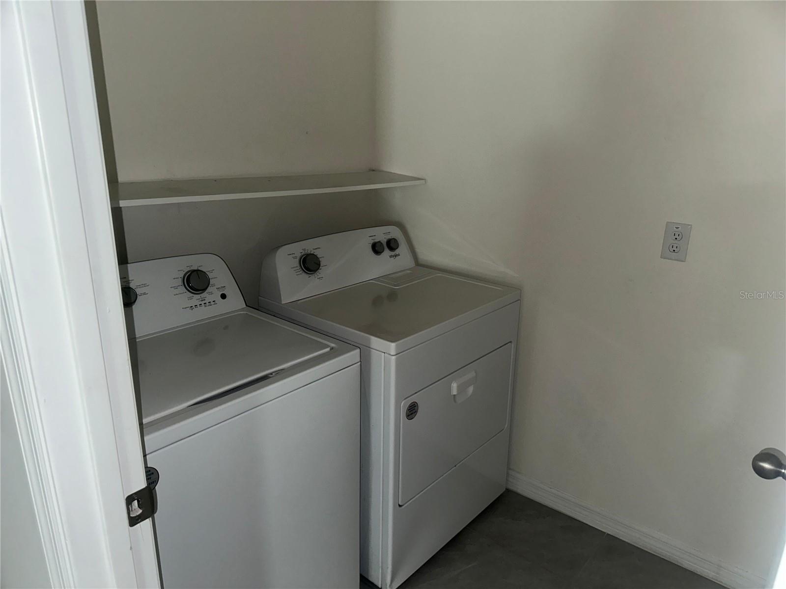 Image 5 of 9 For 318 Montgomery Court