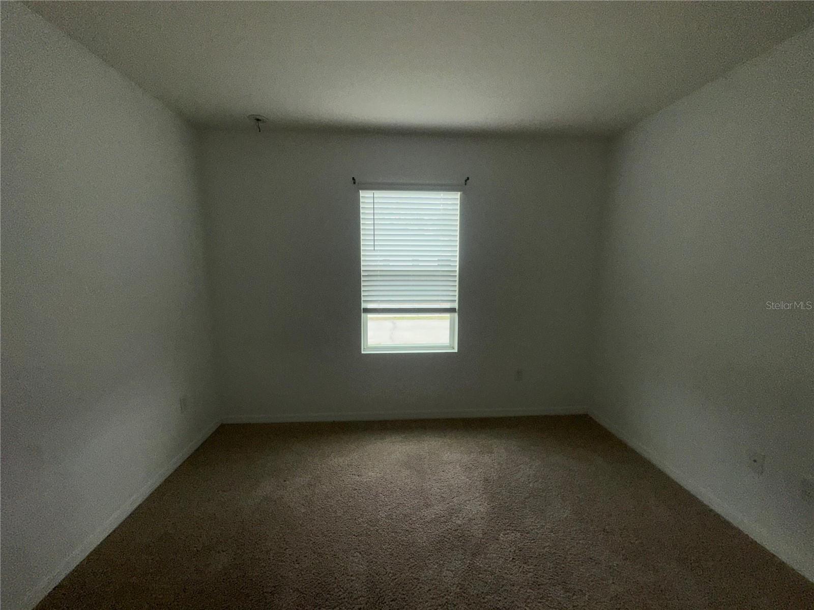 Image 6 of 9 For 318 Montgomery Court