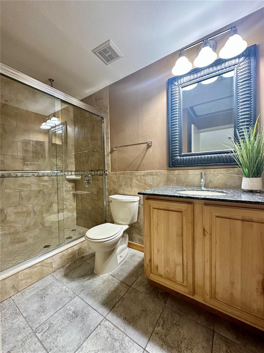 Image 4 of 7 For 6004 Westgate Drive 301