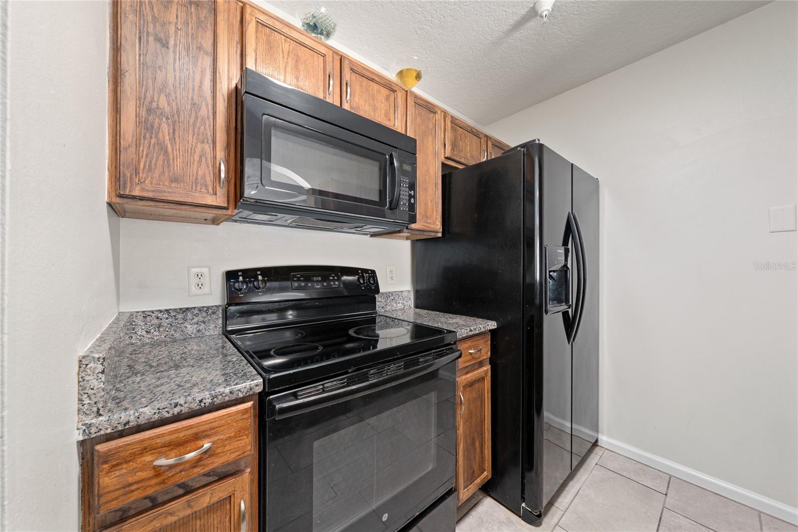 Image 17 of 32 For 3930 Southpointe Drive 213