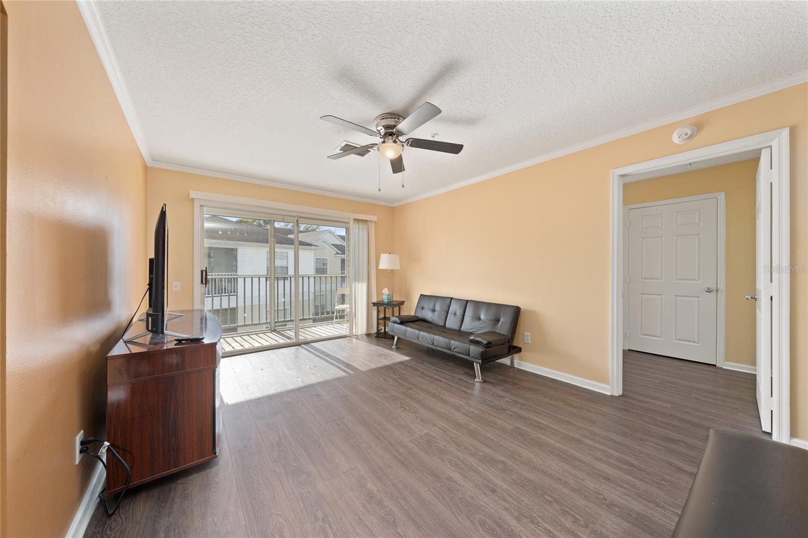 Image 20 of 32 For 3930 Southpointe Drive 213