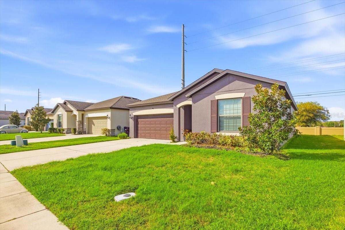 Image 3 of 25 For 1917 Cayman Cove Circle