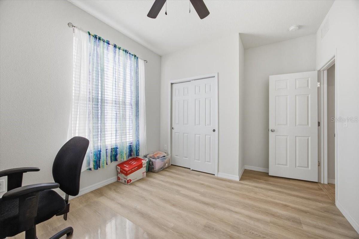 Image 7 of 25 For 1917 Cayman Cove Circle