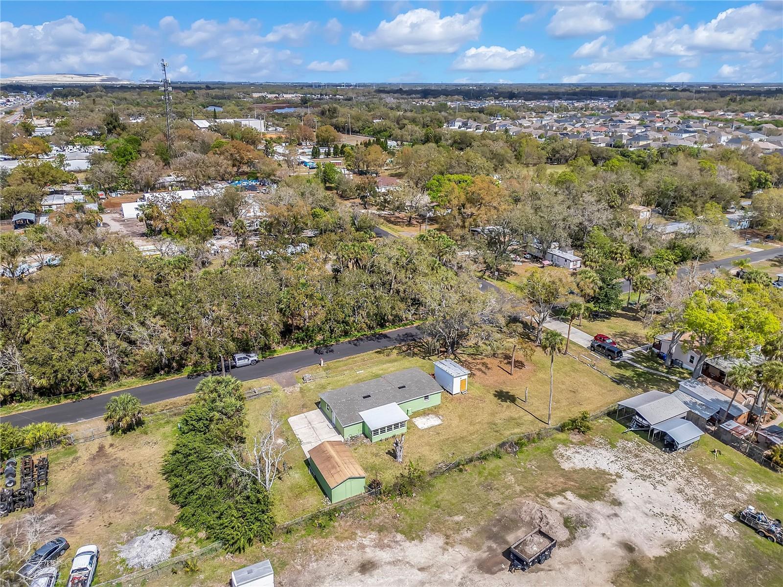 Listing photo id 46 for 6211 Florence Street