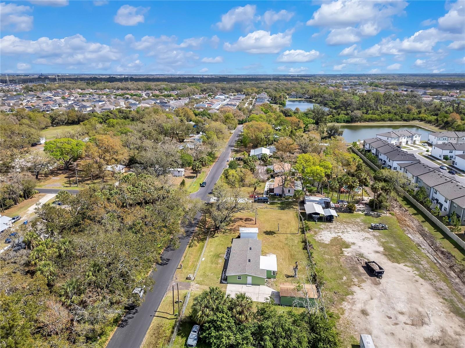 Listing photo id 48 for 6211 Florence Street