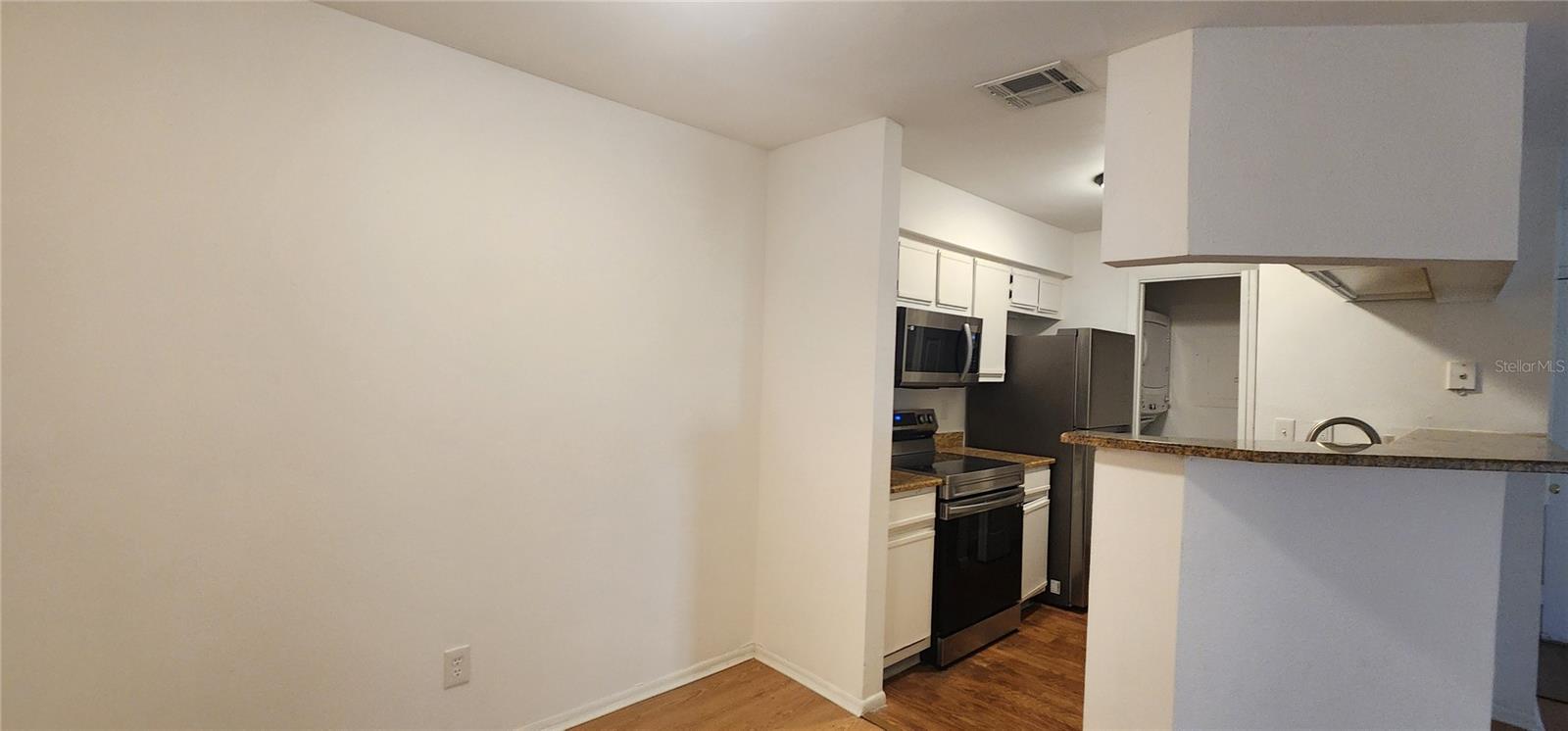 Image 20 of 22 For 232 Afton Square 108