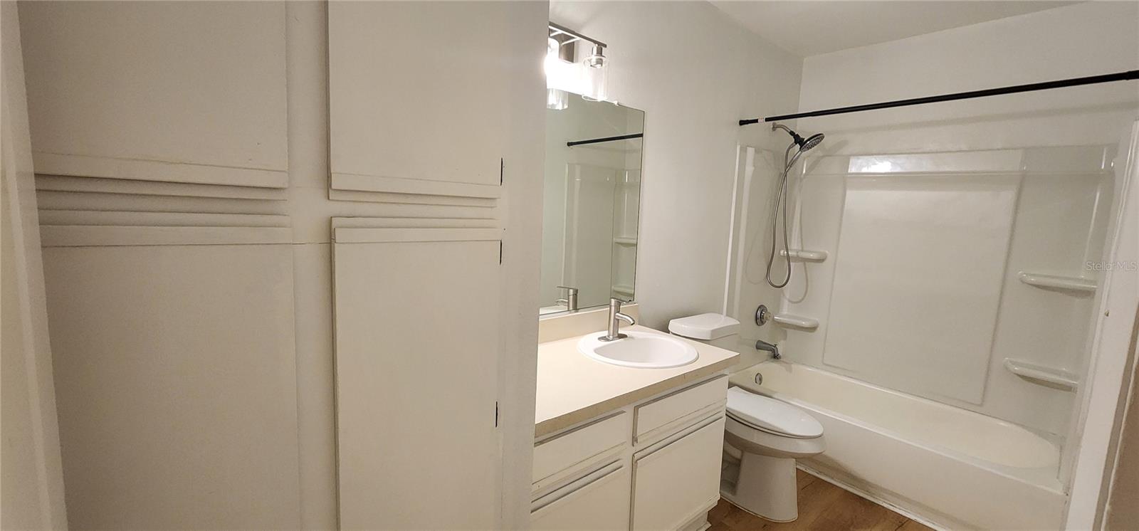 Image 21 of 22 For 232 Afton Square 108