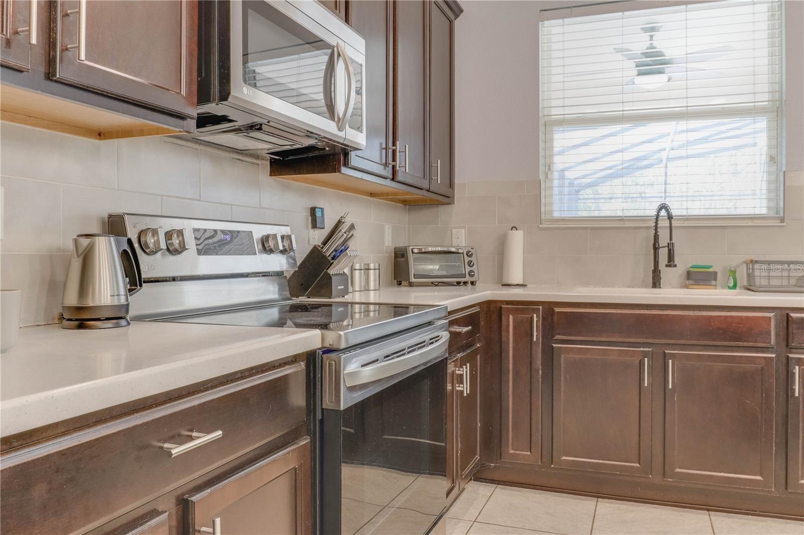 Image 6 of 15 For 4718 Blue Diamond Street