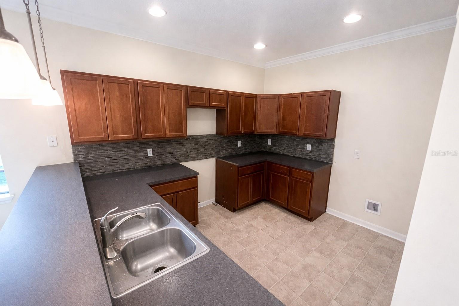 Image 10 of 20 For 1187 Chervil Drive