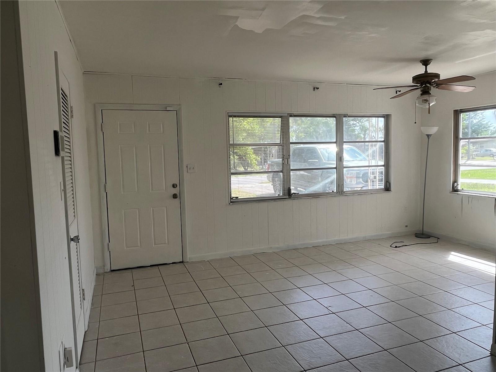 Image 5 of 11 For 2329 Oak Street