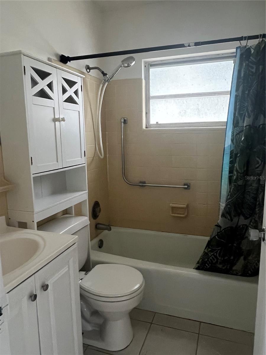 Image 6 of 11 For 2329 Oak Street