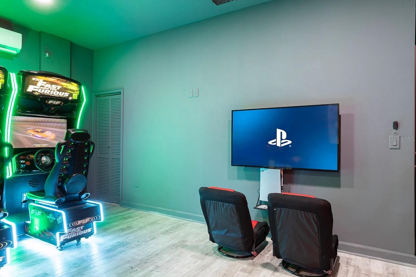 Image 32 of 40 For 1509 Flange Drive