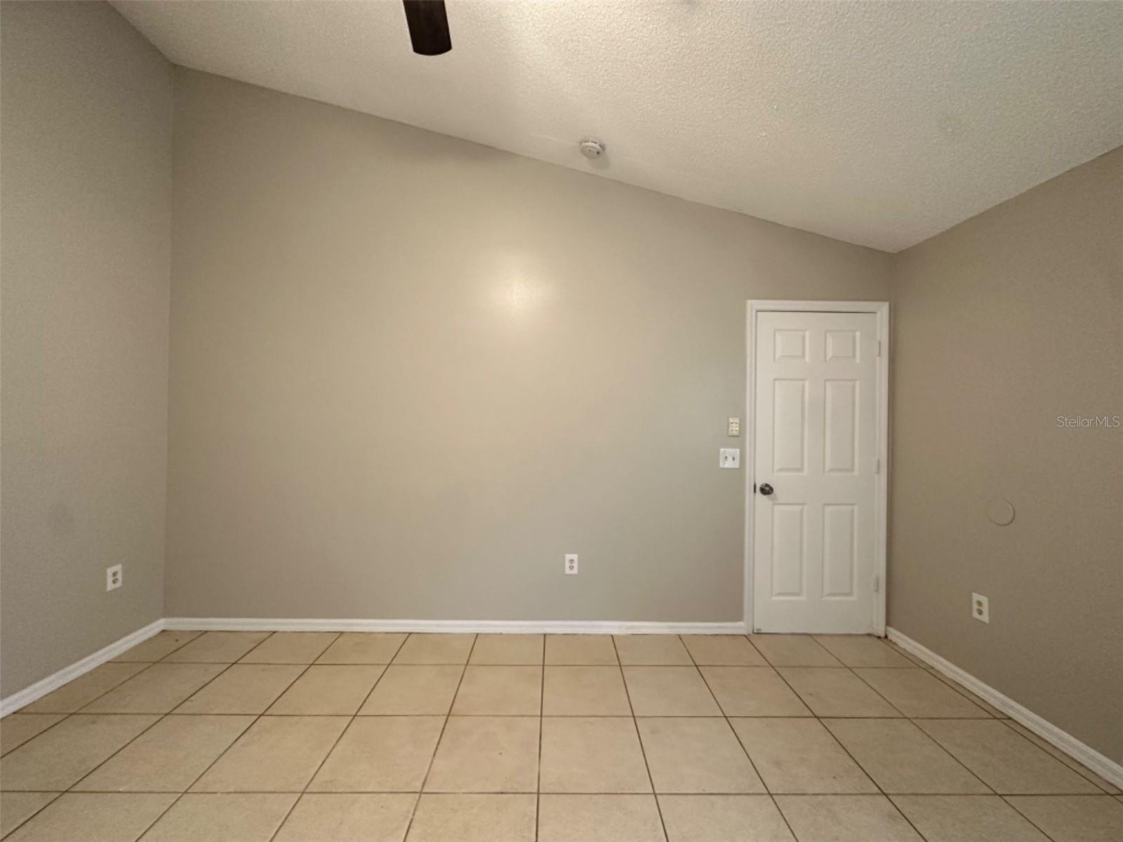 Image 12 of 23 For 1123 Doncaster Court