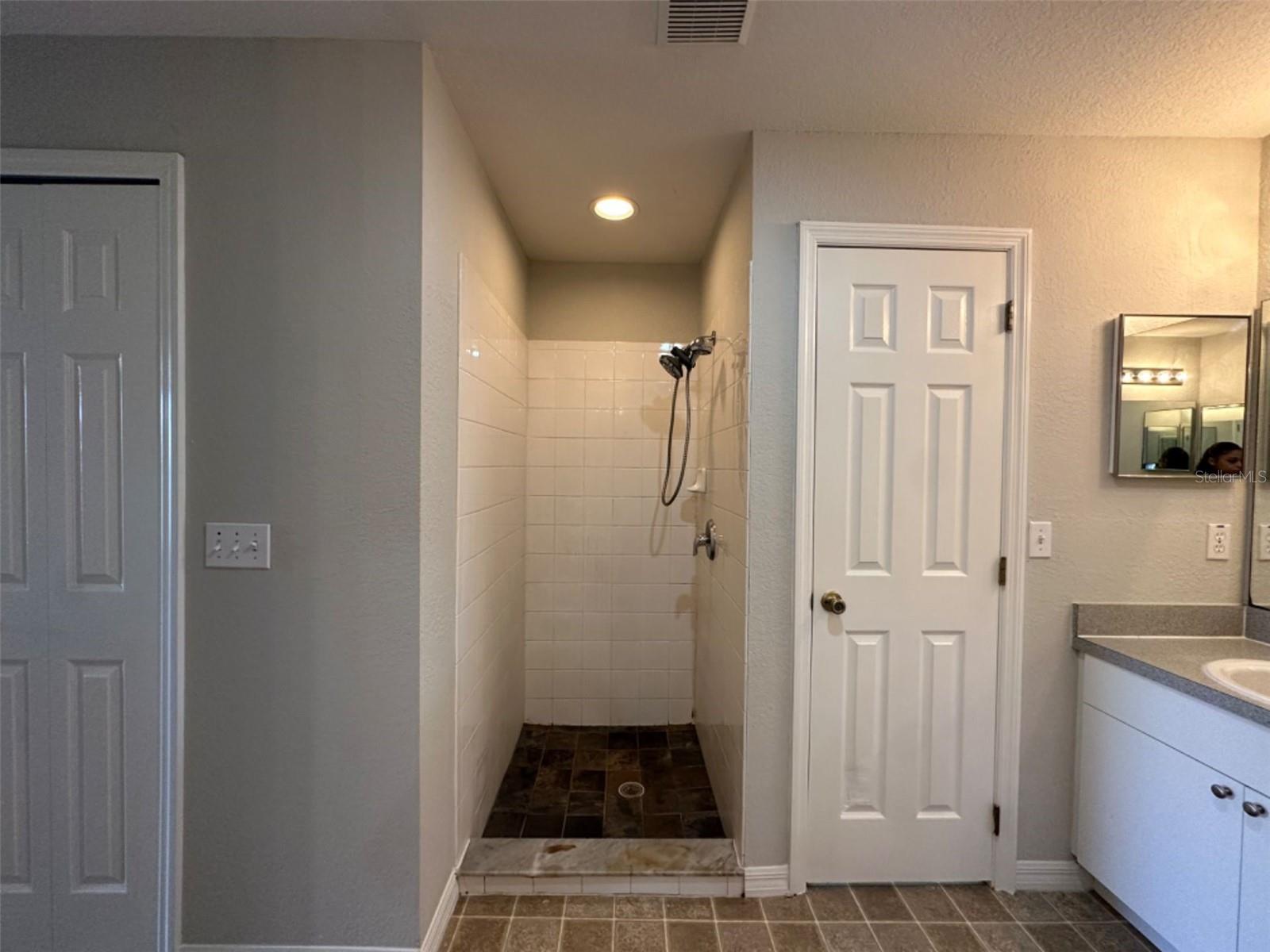 Image 22 of 23 For 1123 Doncaster Court