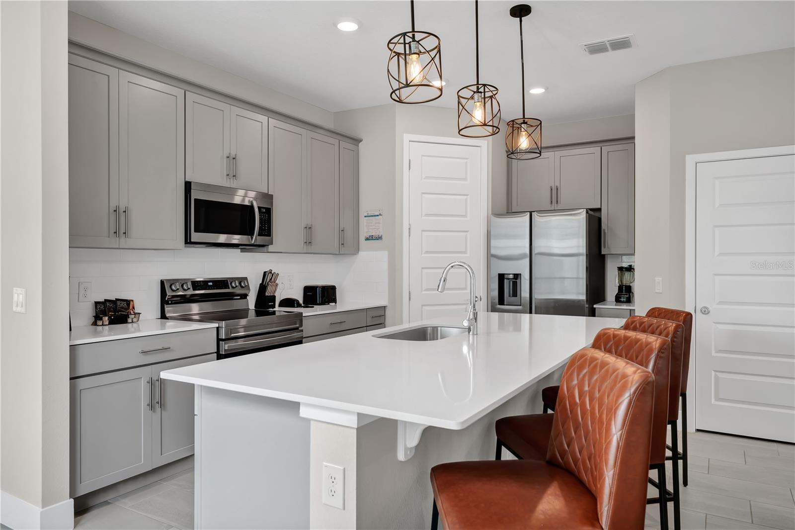 Image 29 of 54 For 7833 Spectrum Drive