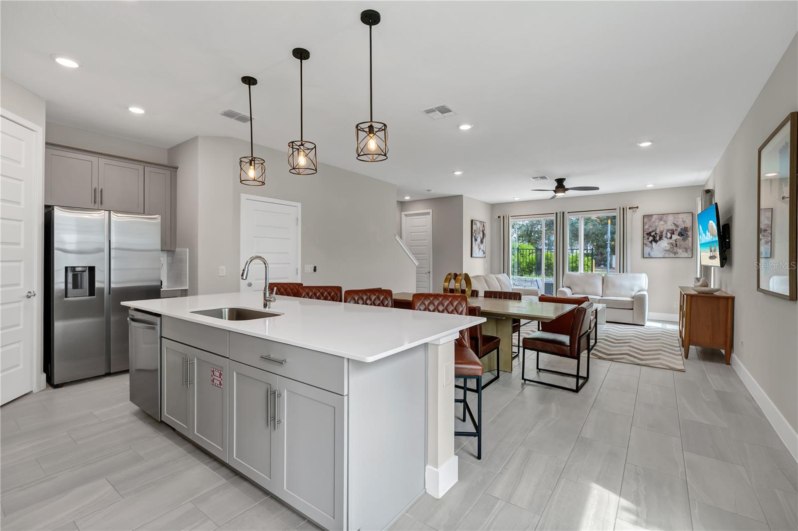 Image 32 of 54 For 7833 Spectrum Drive