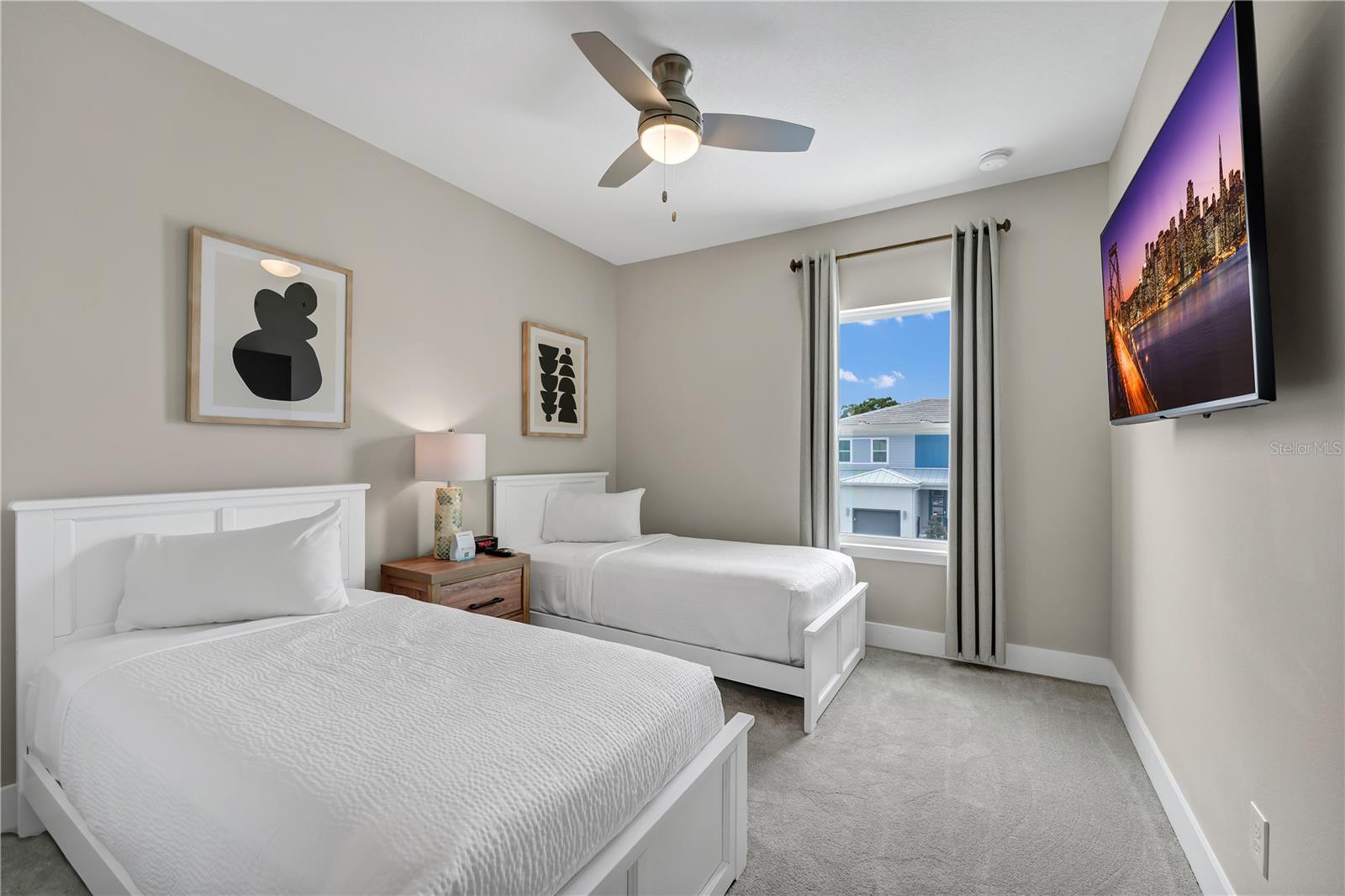 Image 40 of 54 For 7833 Spectrum Drive