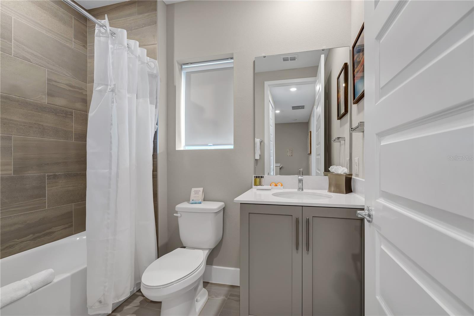 Image 42 of 54 For 7833 Spectrum Drive