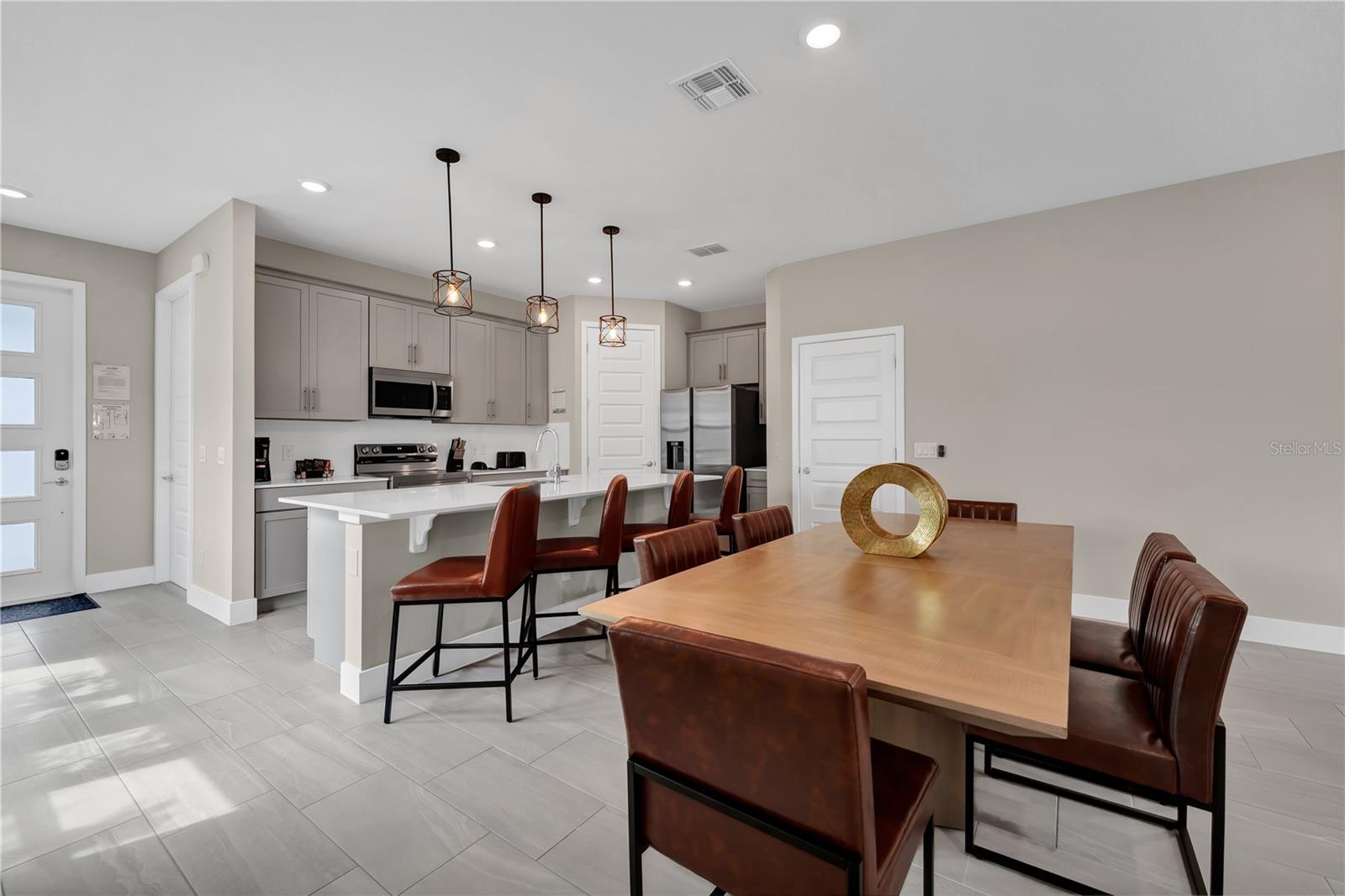 Image 6 of 54 For 7833 Spectrum Drive