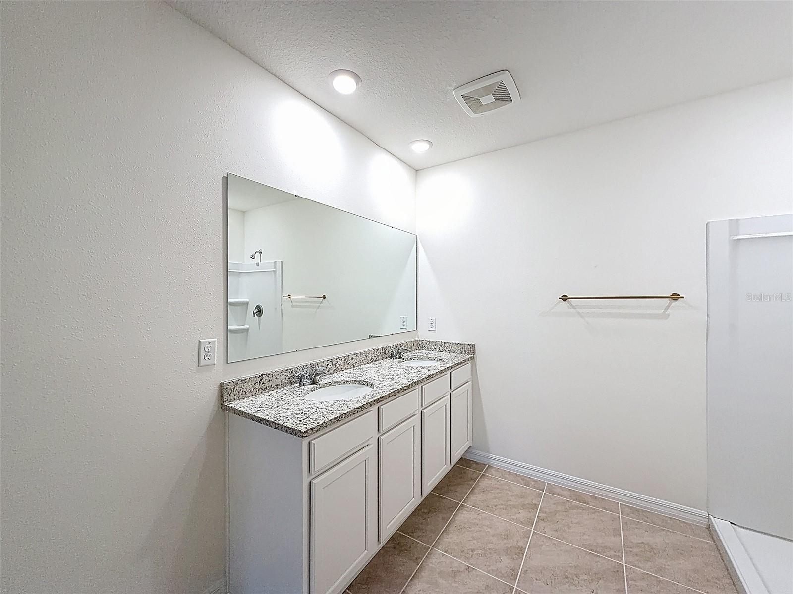 Image 21 of 31 For 3344 Mystic Pond Loop