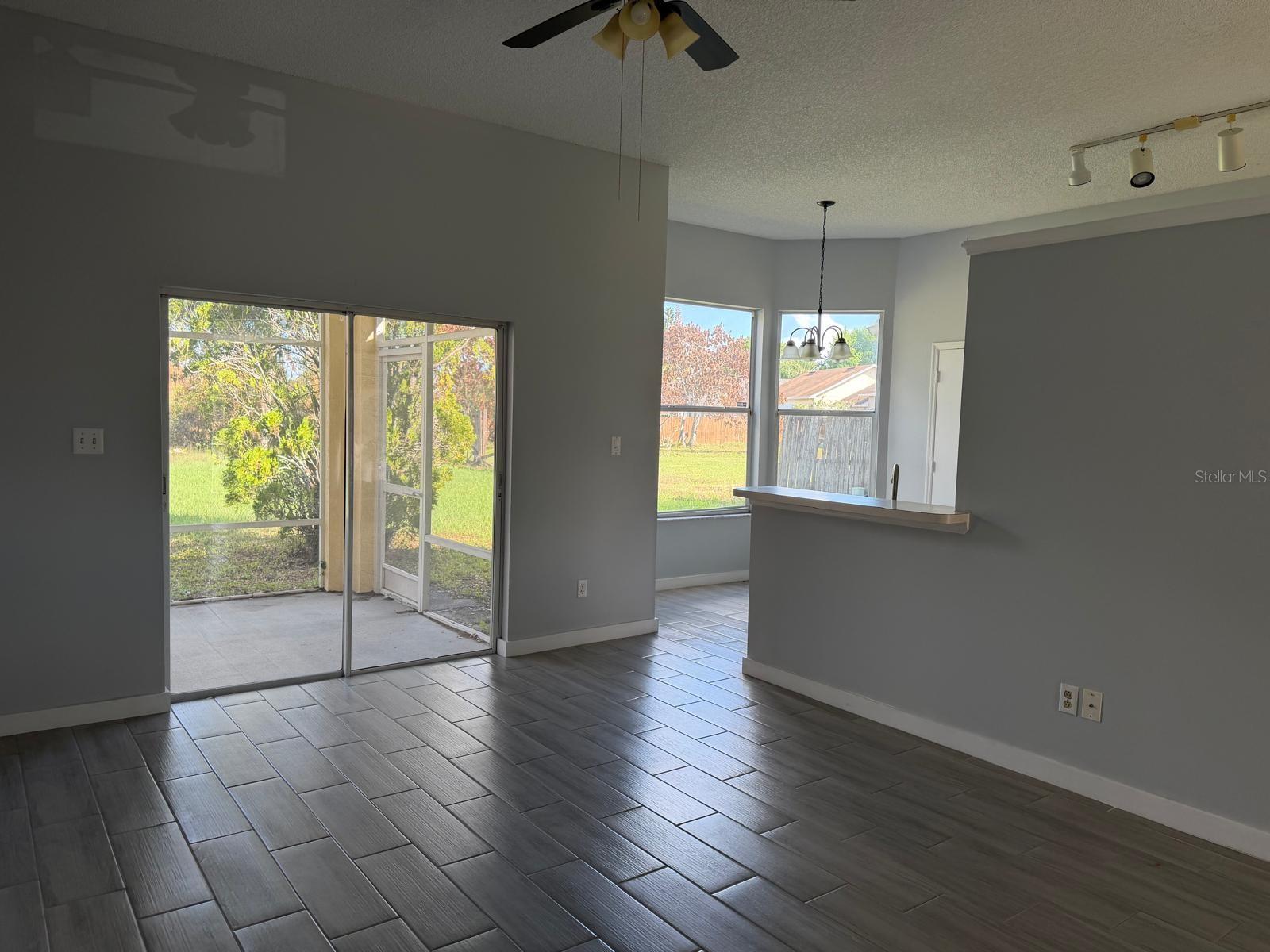 Image 8 of 14 For 11527 Wingham Court