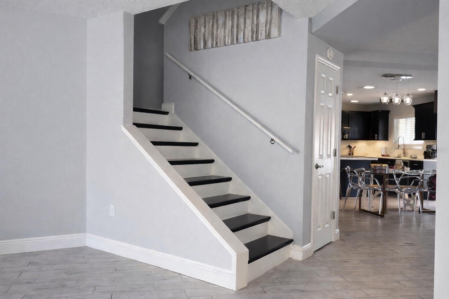 Image 3 of 20 For 429 Janice Kay Place